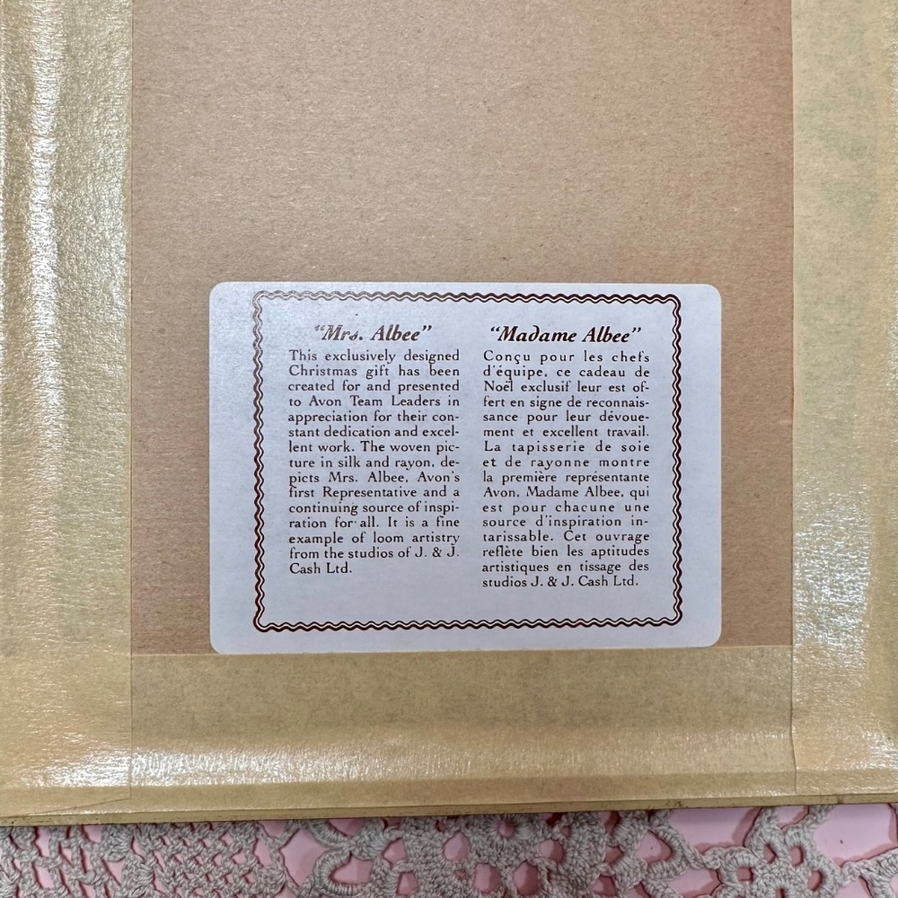 Vintage Cashs “Mrs. Albee” Silk & Rayon Woven Portrait – Framed Avon Collector - Picture 4 of 8